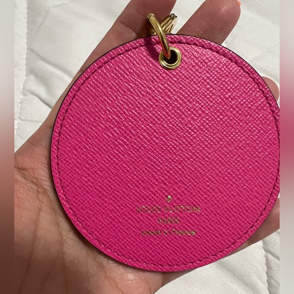 Sold!!Authentic ILLUSTRE XMAS SEOUL BAG CHARM AND KEY HOLDER- Holiday Collection - Picture 3 of 4